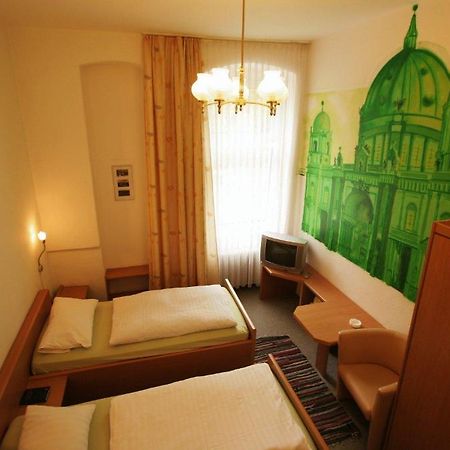Hotel - Pension Am Schloss Bellevue Berlin Værelse billede